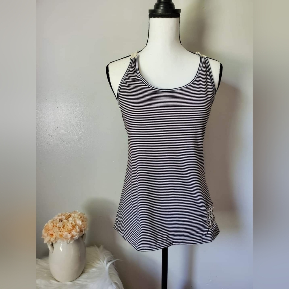 Ge Rui Si Tank Top